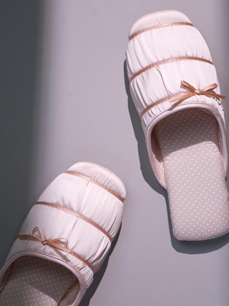 French Embroidered Bow Closed-Toe House Slippers Breathable Non Slip Quiet