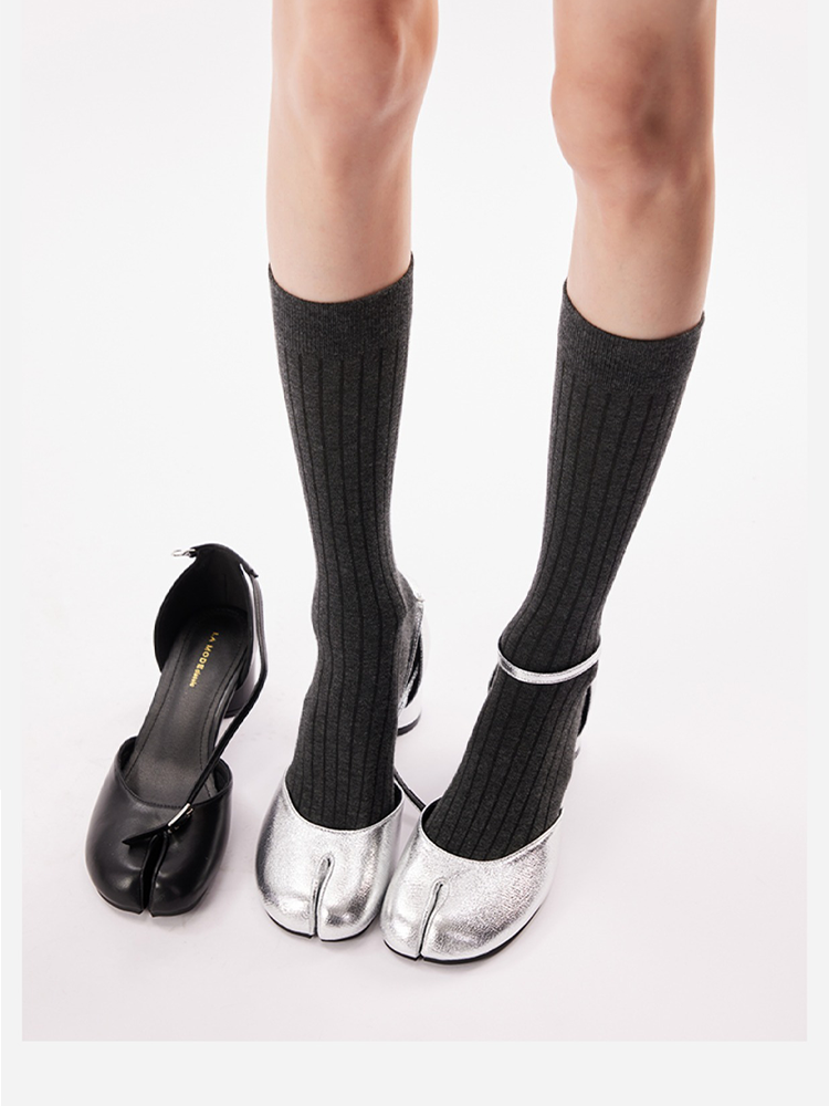 Tabi Bubble Toe Socks