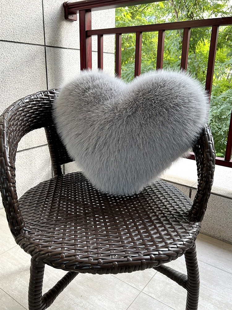 Heart-Shaped Faux Fox Fur Throw Pillow Light Luxury