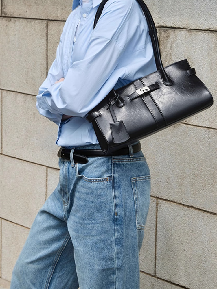 Leather Baguette Shoulder Bag
