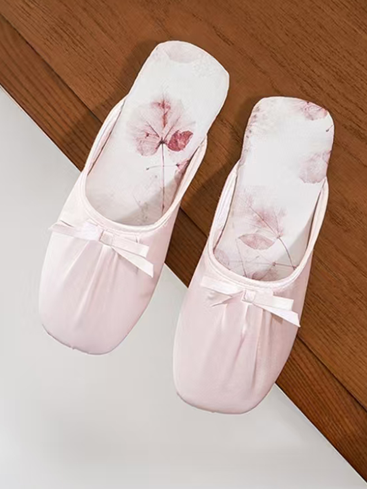 Luxury Printed Closed-Toe House Slippers Soft Sole Non Slip Quiet