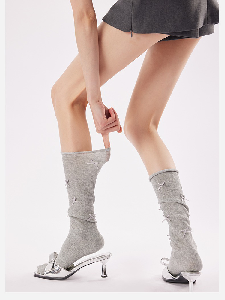 Gray Ruffle Bow Socks