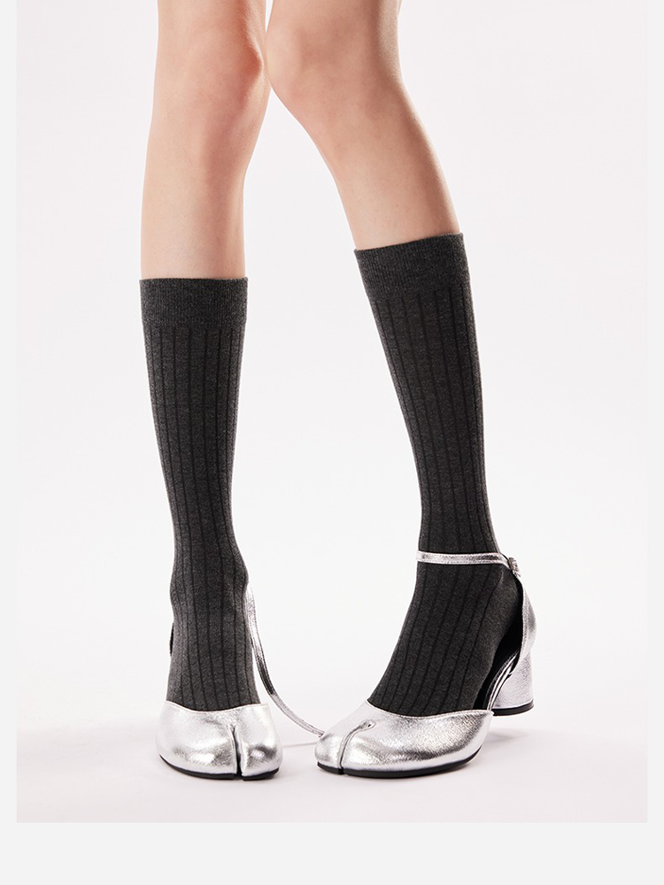 Tabi Bubble Toe Socks