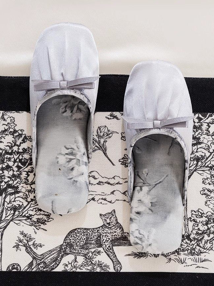 Luxury Printed Closed-Toe House Slippers Soft Sole Non Slip Quiet