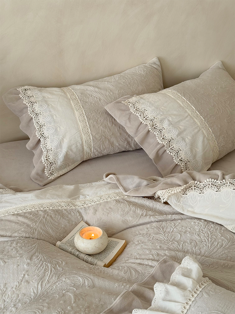 French Winter Ultra Soft Plush Fleece Bedding Set Carved Cream Lace Bed Skirt