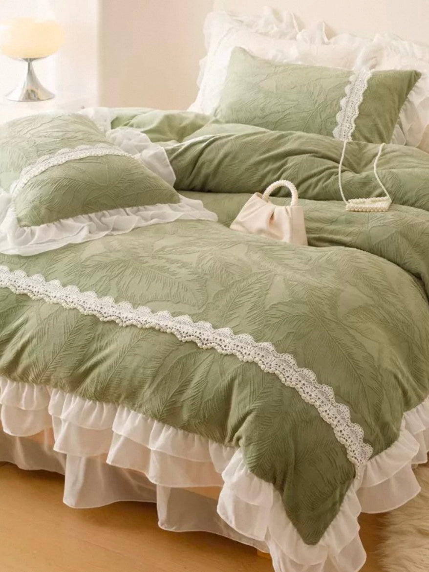 French Romantic Ultra Soft Plush Fleece Bedding Set Lace Princess Bed Skirt