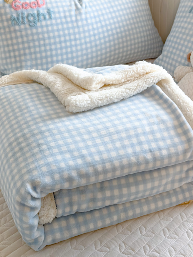 Cute Cartoon Ultra Soft Plush Fleece Blanket for Fall Winter