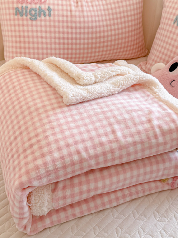 Cute Cartoon Ultra Soft Plush Fleece Blanket for Fall Winter