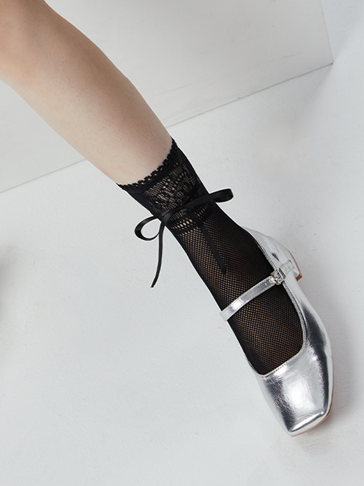 Thin Solid Color Lace-Up Mid-Calf Hollow Lace Slouch Socks - Yangma