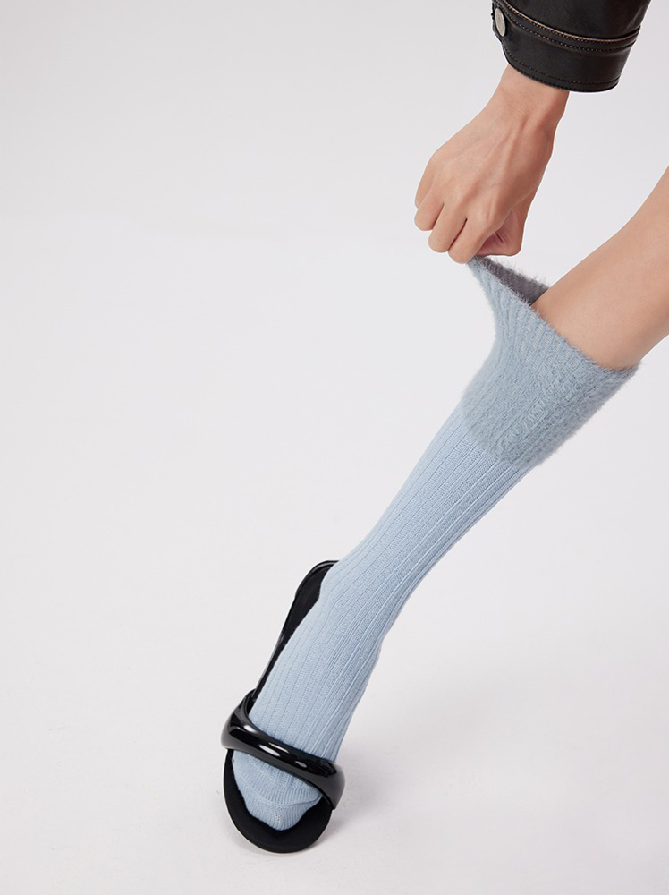 Stripe Furryy Soft Tight Knee High Women's Socks - Yangma