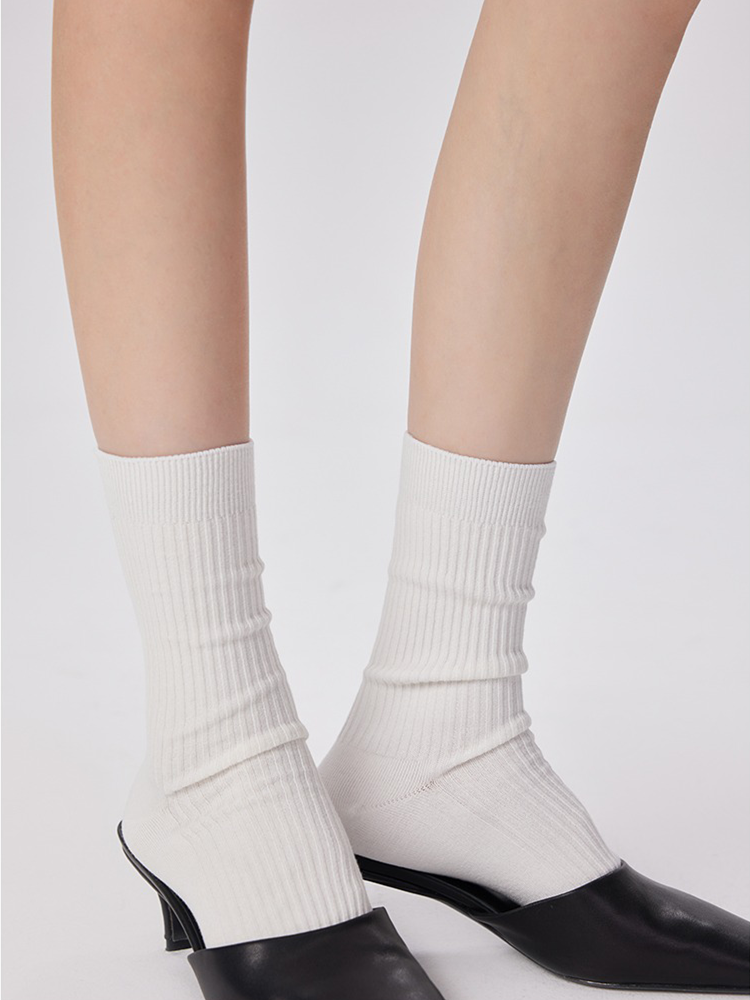 Athletic Aesthetic Women‘s Socks Stripe Knit Neutral Mid-Length Light - Yangma