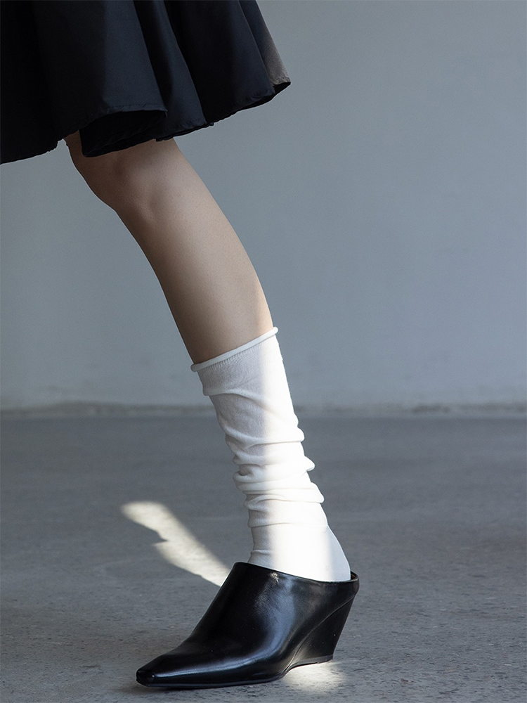 Ruffles Lady's Knee High Cotton Slouchy Socks - Yangma