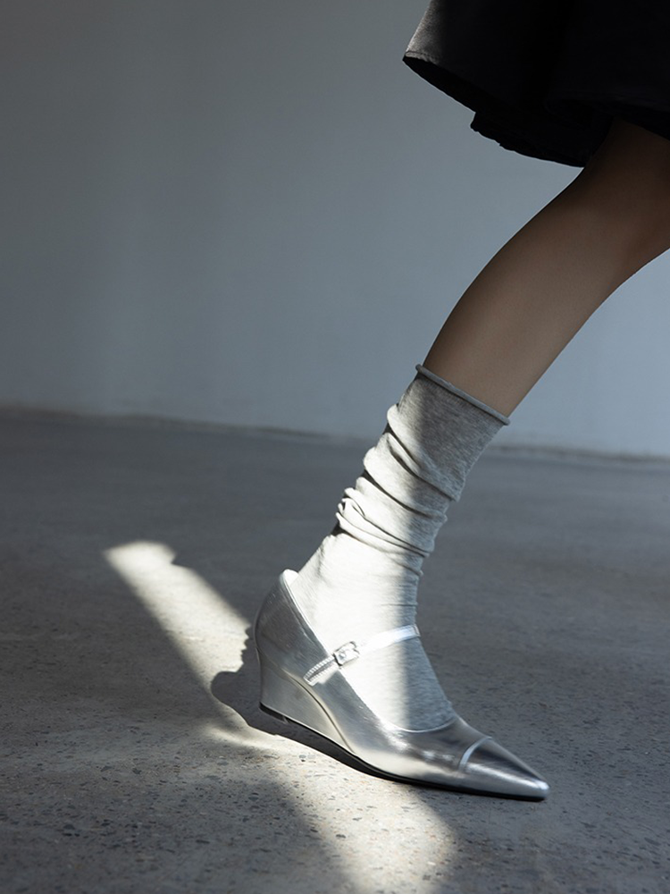 Ruffles Lady's Knee High Cotton Slouchy Socks - Yangma