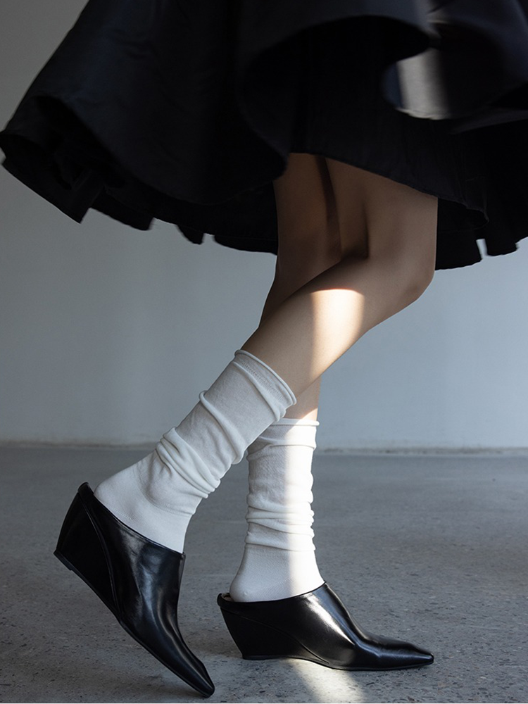 Ruffles Lady's Knee High Cotton Slouchy Socks - Yangma